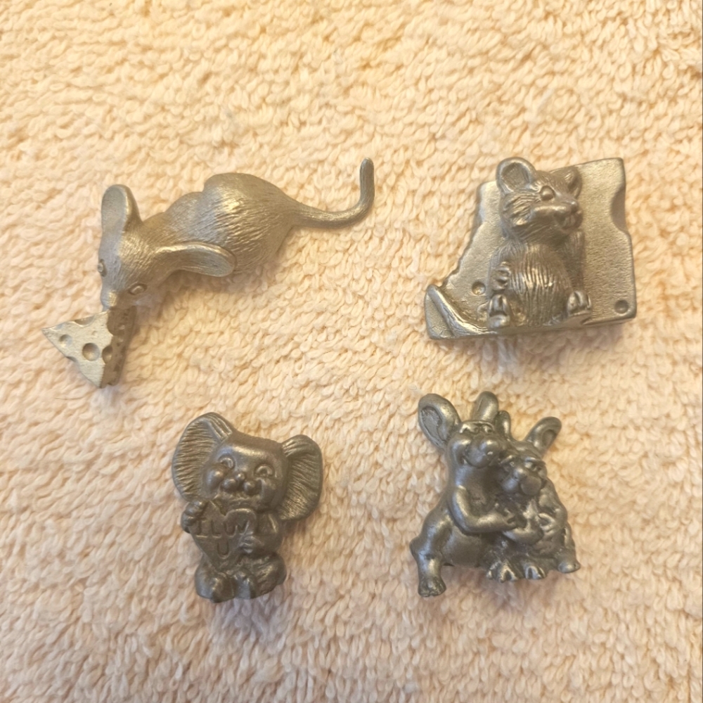 Lot of 4 Pewter Mouse/Mice Figurines